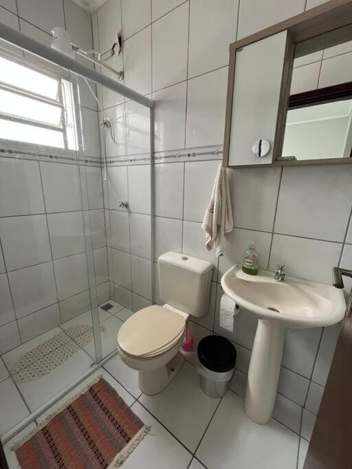 Casa Com Piscina Em Condominio Fechado Агуас-ді-Ліндоя Екстер'єр фото